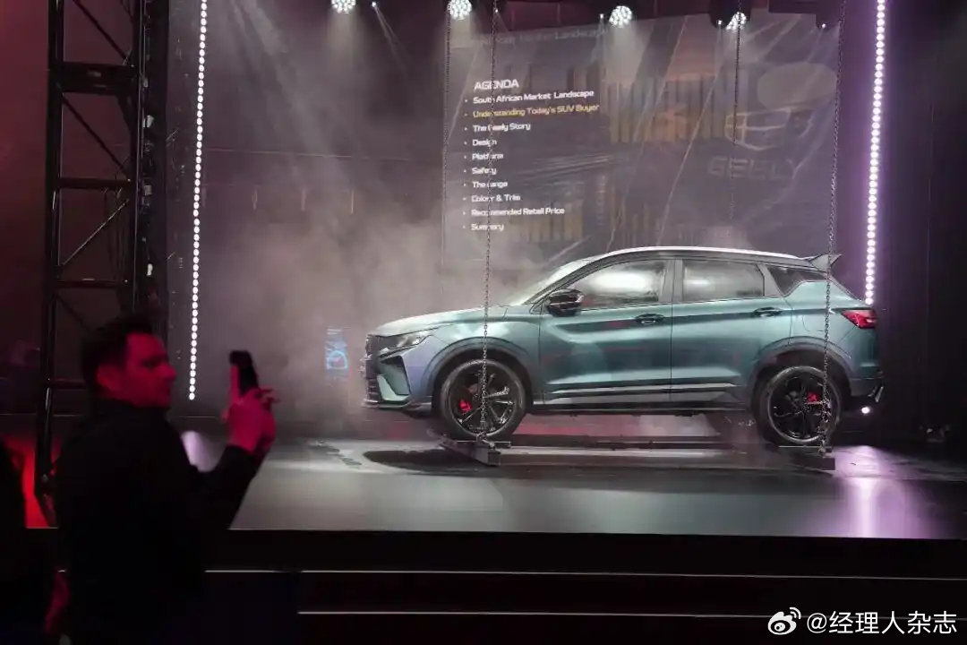 【#市场占有率超6成中国车发现新大陆##中国品牌汽车在安哥拉占率超60%#】
8月16日，据人民日报报道，中国品牌汽车正在非洲市场快速上量。
在安哥拉，中国品牌市占率已超60%，捷途、长安、吉利等品牌占据当地大型汽车交易市场一半展位。
安哥拉汽车经销商协会负责人费尔南多表示，中国车企进入后，入门 ​