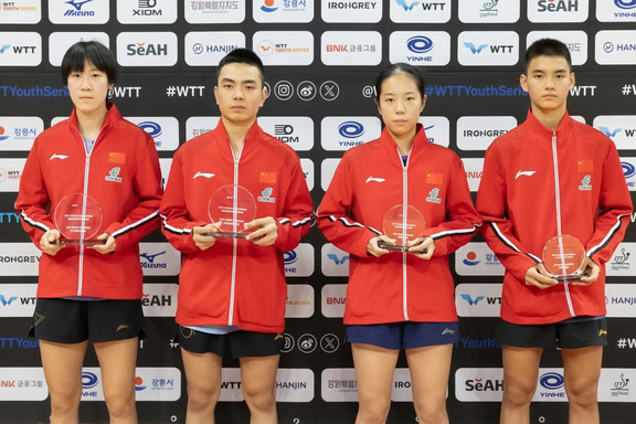 李尚峻 丁怡婕WTT青少年常挑混双冠军🥇