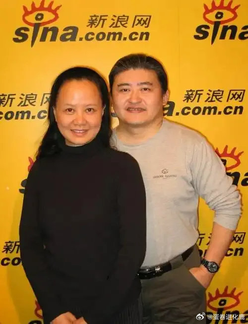 刘欢与太太卢璐认识9天就结婚，却一生相爱相知相守，这就是命中注定吧！ ​