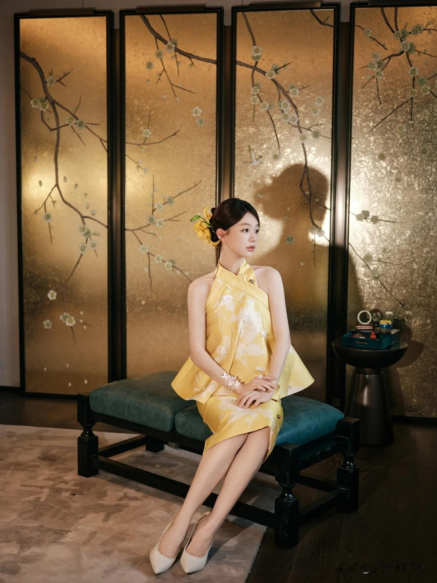 国风才是顶级浪漫新中式造型，淡雅而灵动[爱慕]优雅美少女！