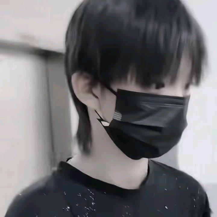 🦊#陈思罕 四代天赋rap担# 🦊#陈思罕陈颂# 

每个标点都是心跳的余震

​