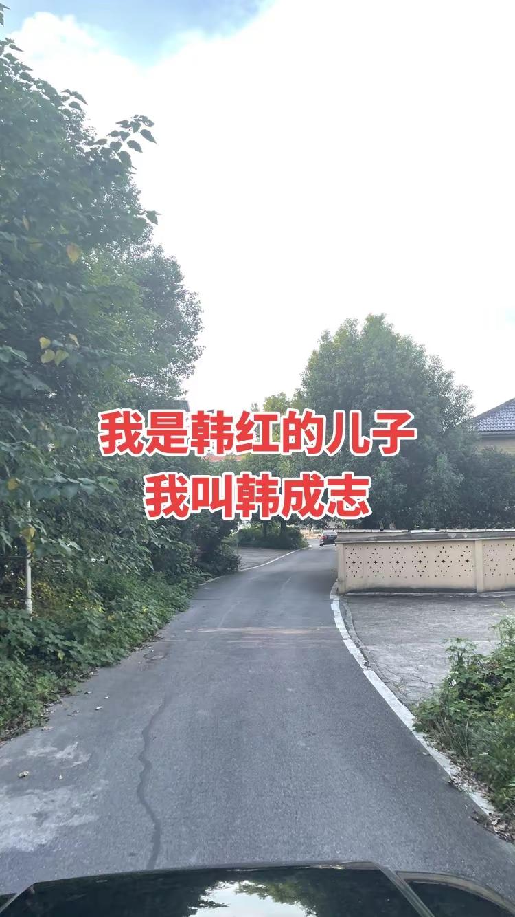 【现场直击： 】这恐怖的射程！加时关键时刻马刺落后3分，文班刚过半场直接出手超远三分扳平比分！nba季后赛马刺vs雷霆