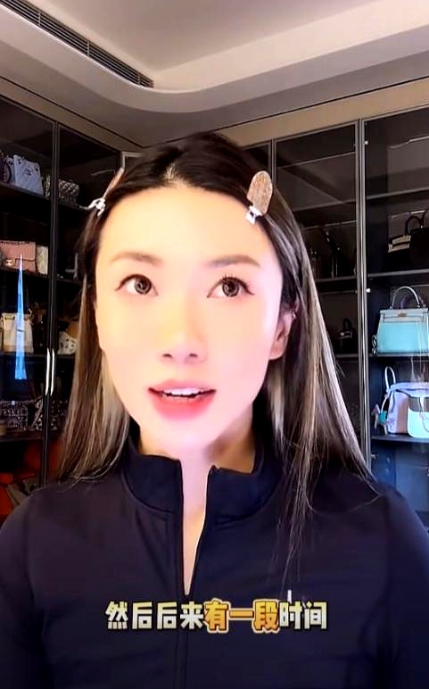 程晓玥在直播里掉眼泪谈分手，当年骂她作、骂她公主病的人，这下全闭嘴了
 

2017年分手那会儿，赶上她父亲重病、母亲病危，整个家都快塌了，急需要身边有个人给递把伞。结果郑恺正处在事业爆发期，天天扎在剧组，团队为了新戏热度，反手还炒了一波“隐婚”话题
 

一个在病房里绝望崩溃，要的是活生生的依靠和
