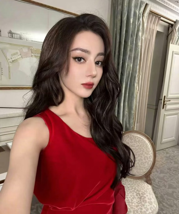 卧槽！！迪丽热巴自拍照来了啊啊啊啊