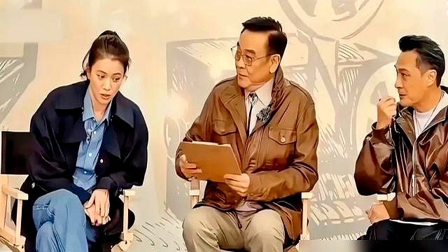 半夜大导演尔冬升约吃宵夜，袁咏仪就俩字顶回去：“不去。”

吴镇宇当面调侃她是老前辈，她一个眼刀杀过去，吴镇宇立马捂着嘴往后缩。

到了节目里，papi酱问她跟蔡少芬谁普通话好，她当场摆手，直说这种问题就是挑事，甚至算得上是侮辱。

年过半百，平时出门不化妆，杀青宴自己掏腰包给人抽奖，儿子要找梦想就