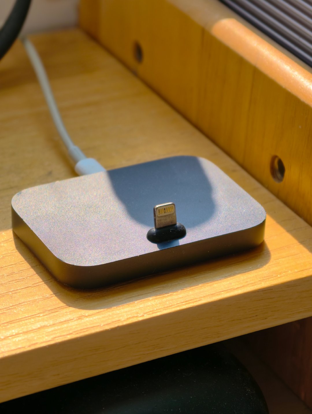 #豆花说# 
换了AirPods Pro 3代之后，现在主力设备里面只有妙控鼠标还是用的lightning接口了[淡淡的] ​