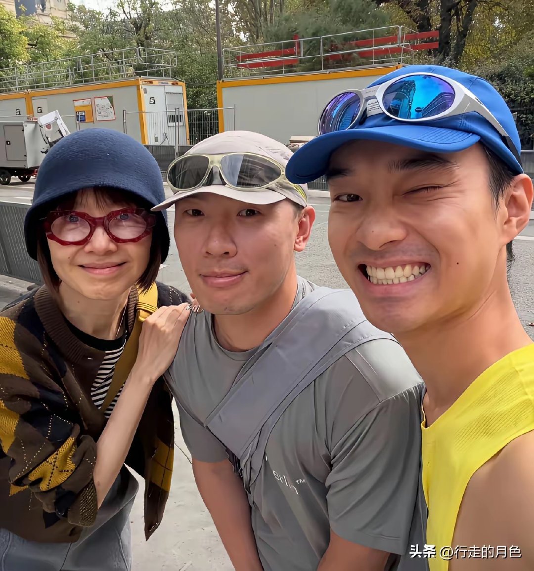 如果不说这是鲁豫，相信没几个人能认出来。 ​