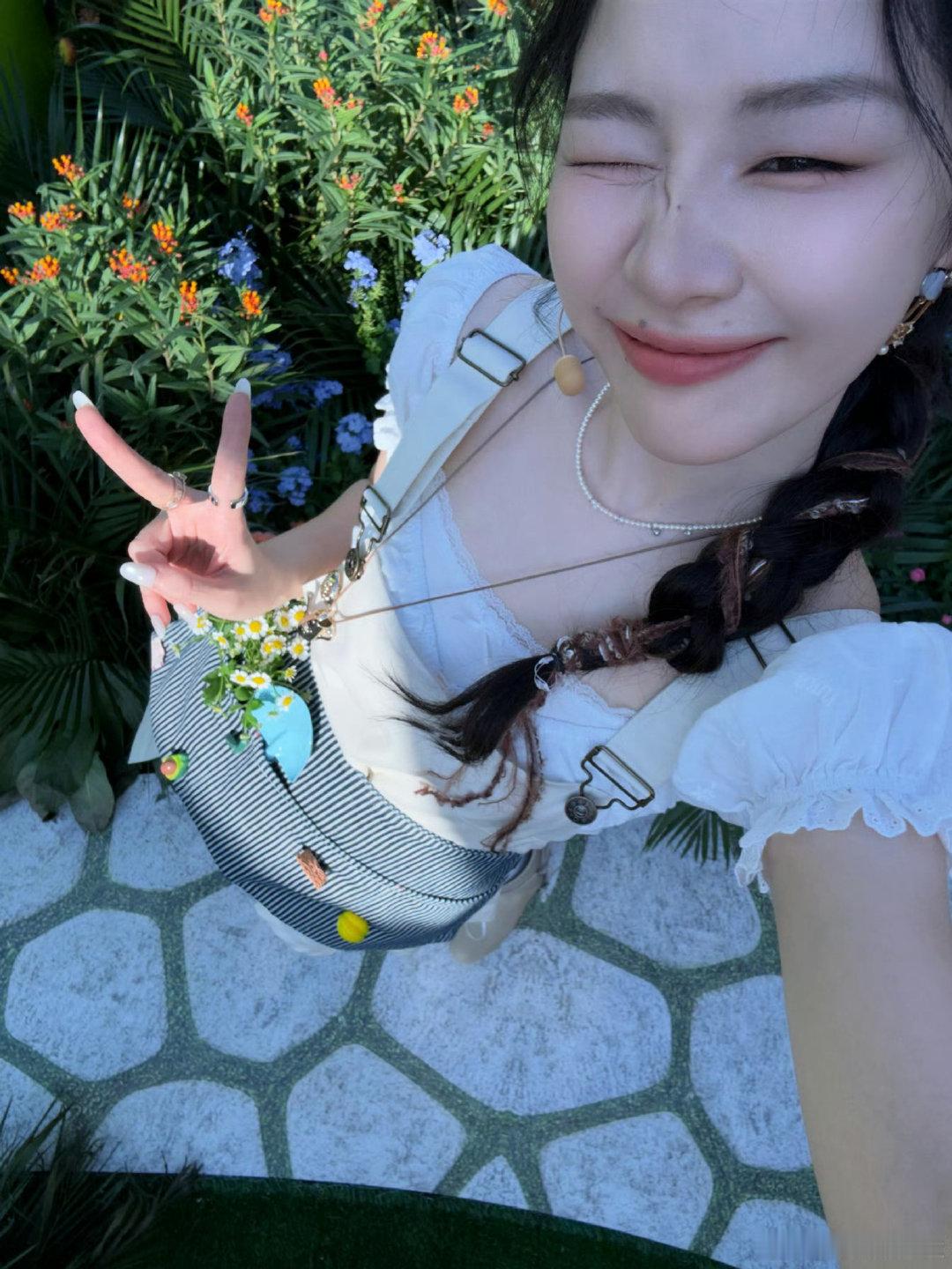 #金靖[超话]#jj #金靖# jj#向全世界安利金靖# 

내 청춘에 찾아와줘서 고마워

​
