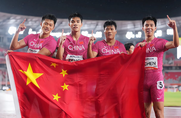 亚运会田径，男子4X100米接力：中国队夺冠