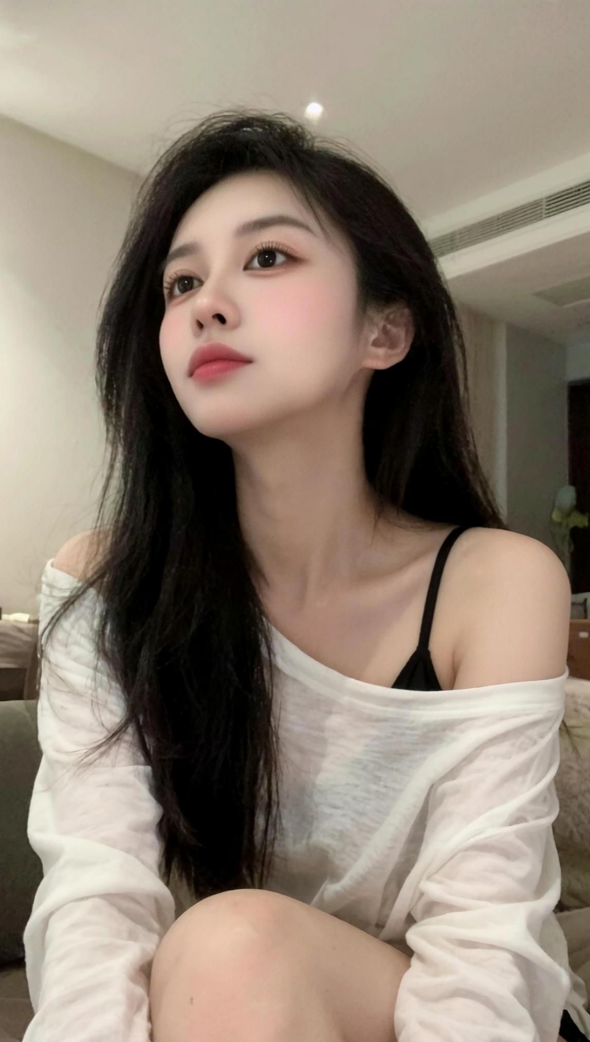 <p>氛围感  气质美女  御姐   好看别眨眼 <!--{img:0...