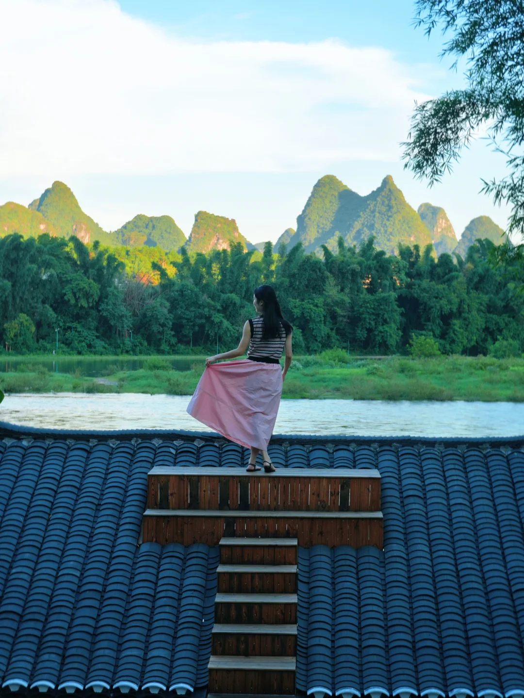 阳朔蕞美江景餐厅🌊上房揭瓦太绝了！