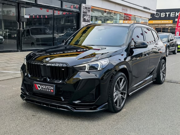 宝马新X1北京首装升级M35Li外观+MAXTON套件
