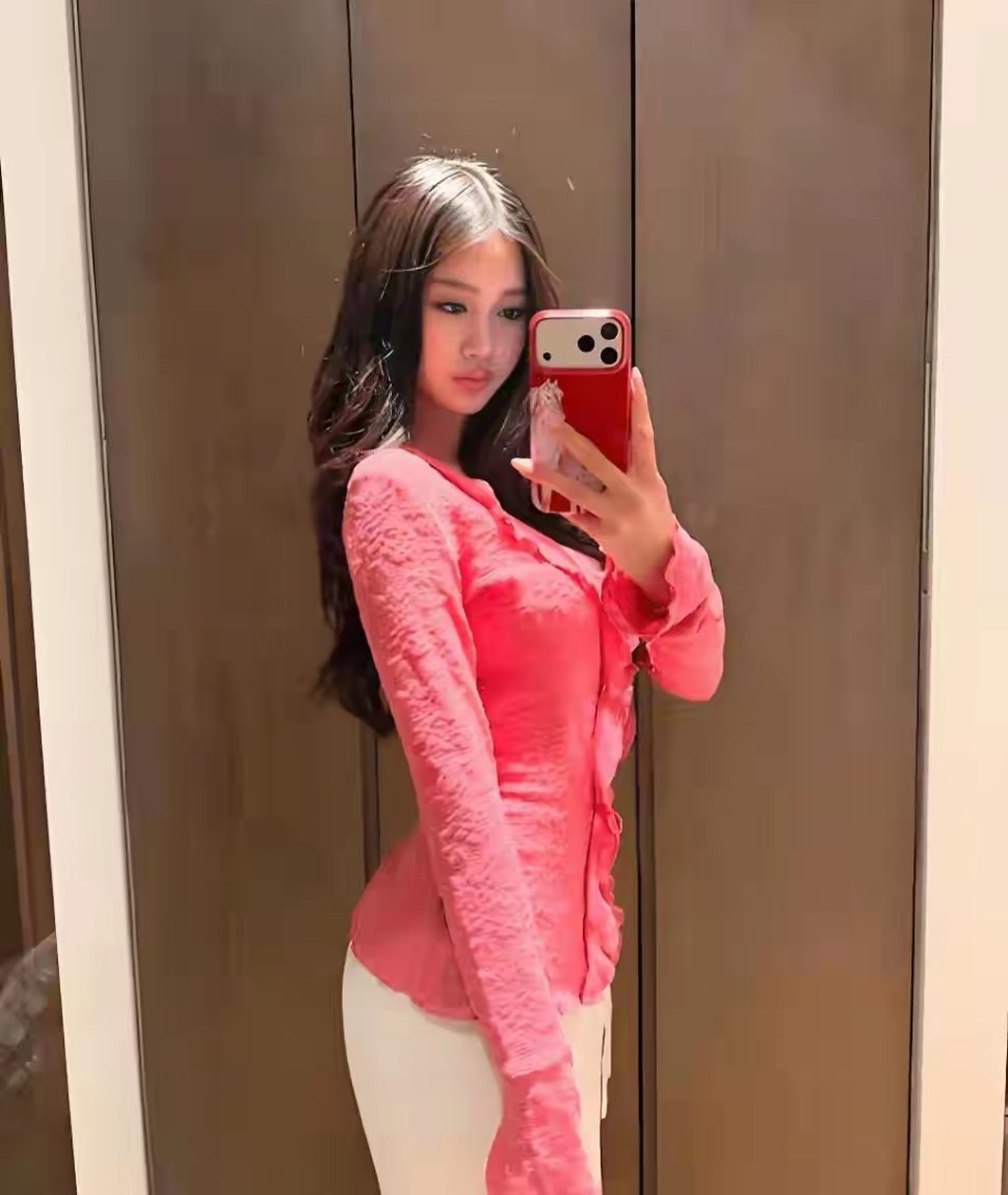 16岁就这般风情？钟丽缇女儿考拉近照刷屏：像极了当年的人鱼公主 ​
