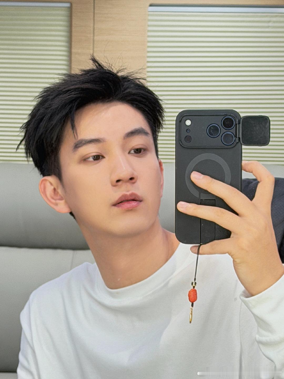 #王子奇[超话]# 中秋快乐哥哥​