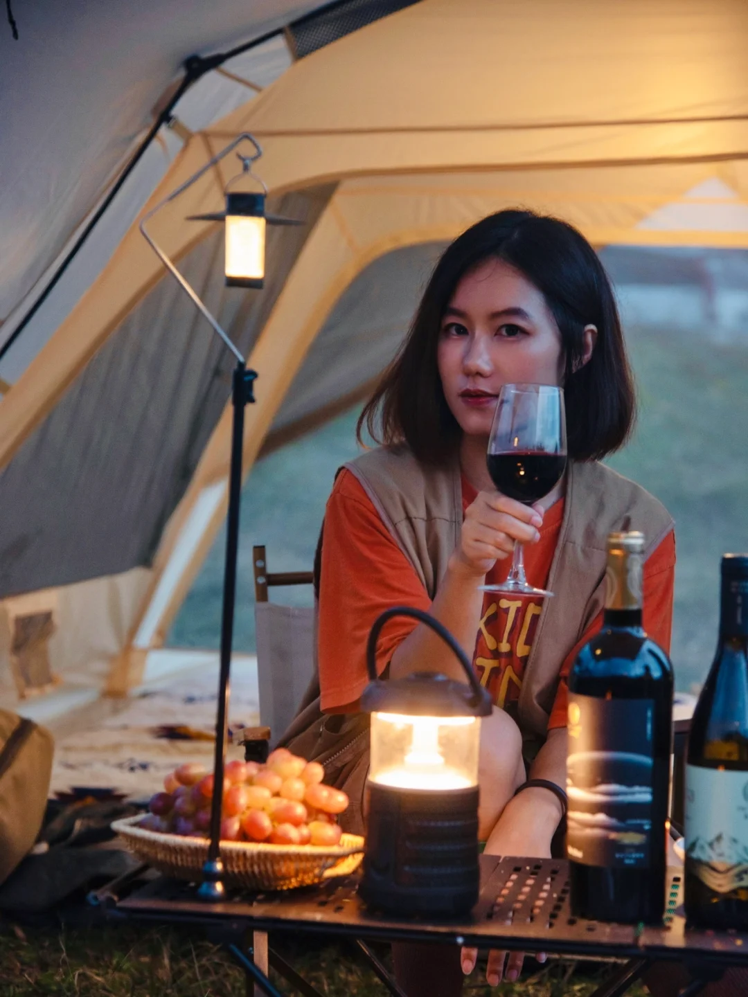 阴雨天怎么拍出露营浪漫氛围感