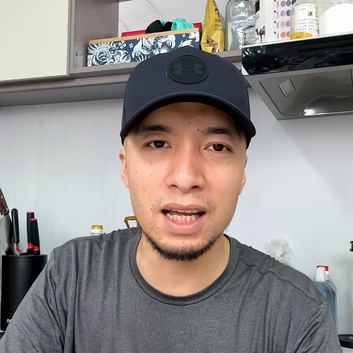 500万粉丝网红“辛吉飞”官宣失业，惨被老板除名
自曝原因太无奈，打算以后出摊卖