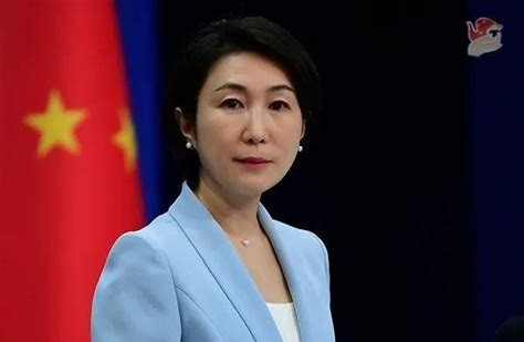 从直呼其名到“当政者”，高市早苗自己站到中国对立面！

10月12号，我外交部发言人主持例行记者会时，有记者就日本前外相表示导致中日恶化的原因在日方，日本政府应设法改善一事，回答了记者提问。
发言人表示，这些表态体现了日本国内有识之士的理性和良知，中方予以积极评价。发言人还强调，我们敦促日本“当政者