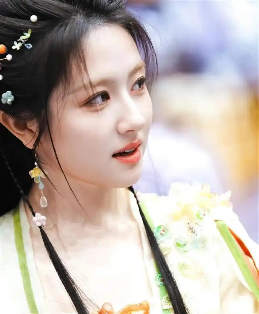 古装奇幻剧《千夜奇谭》正式开机，李兰迪和何与能不能把“千云兮×夜幽冥”嗑成现实 ​