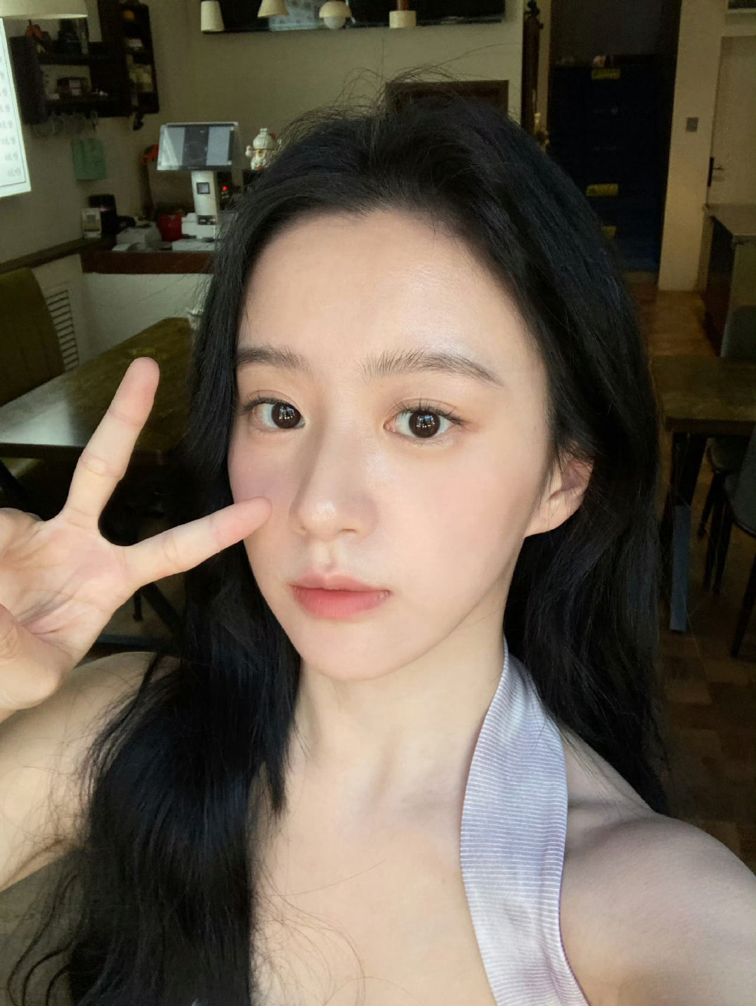 #包上恩[超话]# 💛#包上恩任瑶期# 💛#包上恩窈窈有期# 

跨过这段路 幸福就在拐角՞˶･֊･˶՞

​