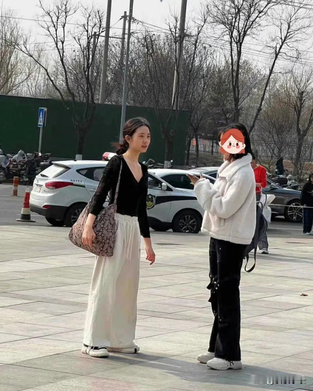 街头碰到黄多多，她简直就是孙莉复制粘贴啊！