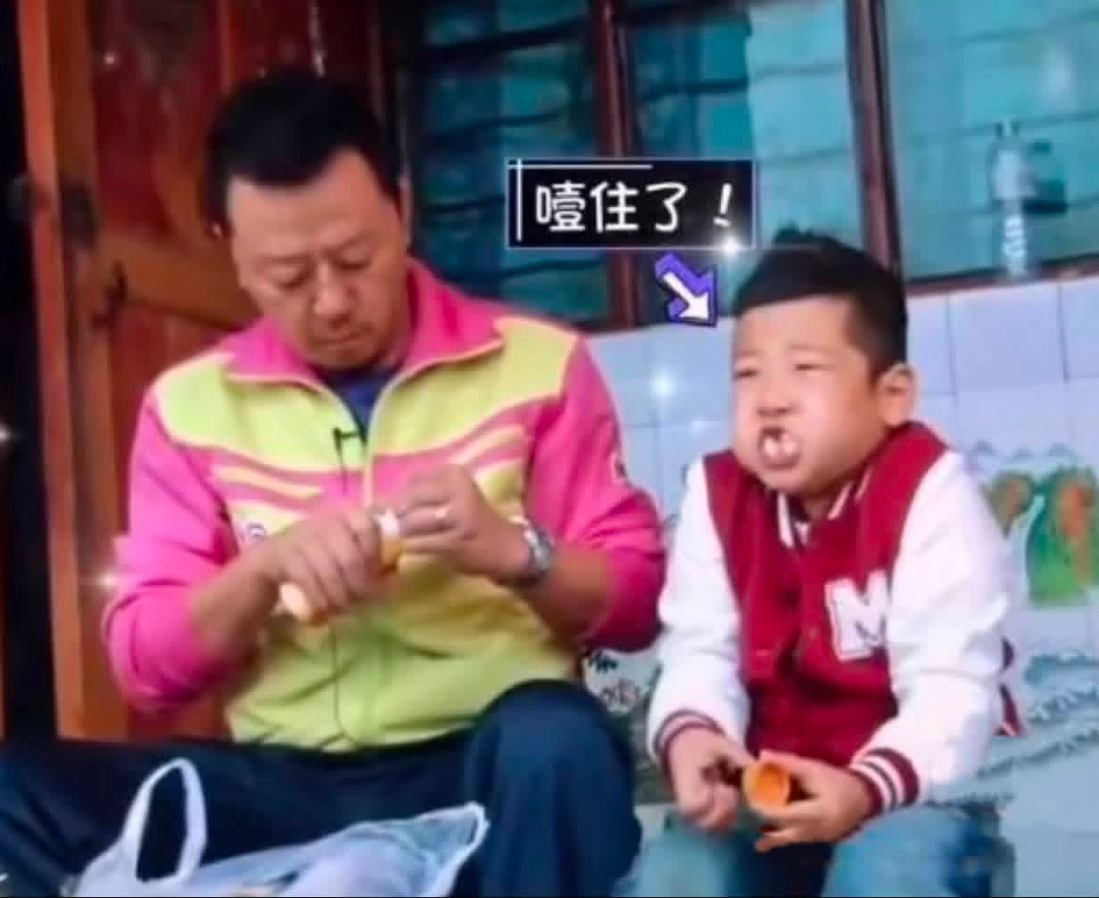 别人冥腥还死着呢有些人就开始在泡泡叮叮咚咚鸡响个不停了你们还有人性吗 ​
