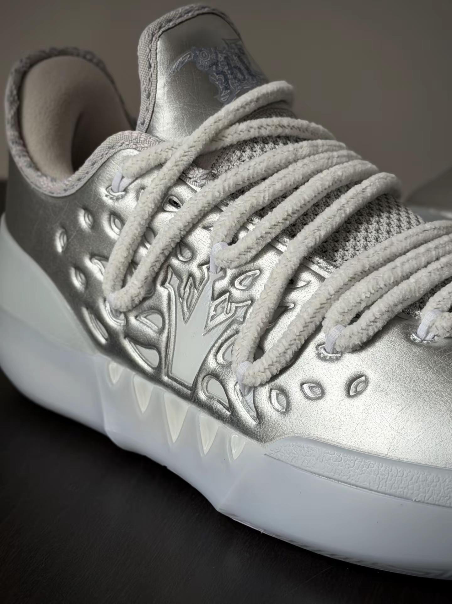 谁能拒绝银色的球鞋！joker 2 “冰刀”🧊