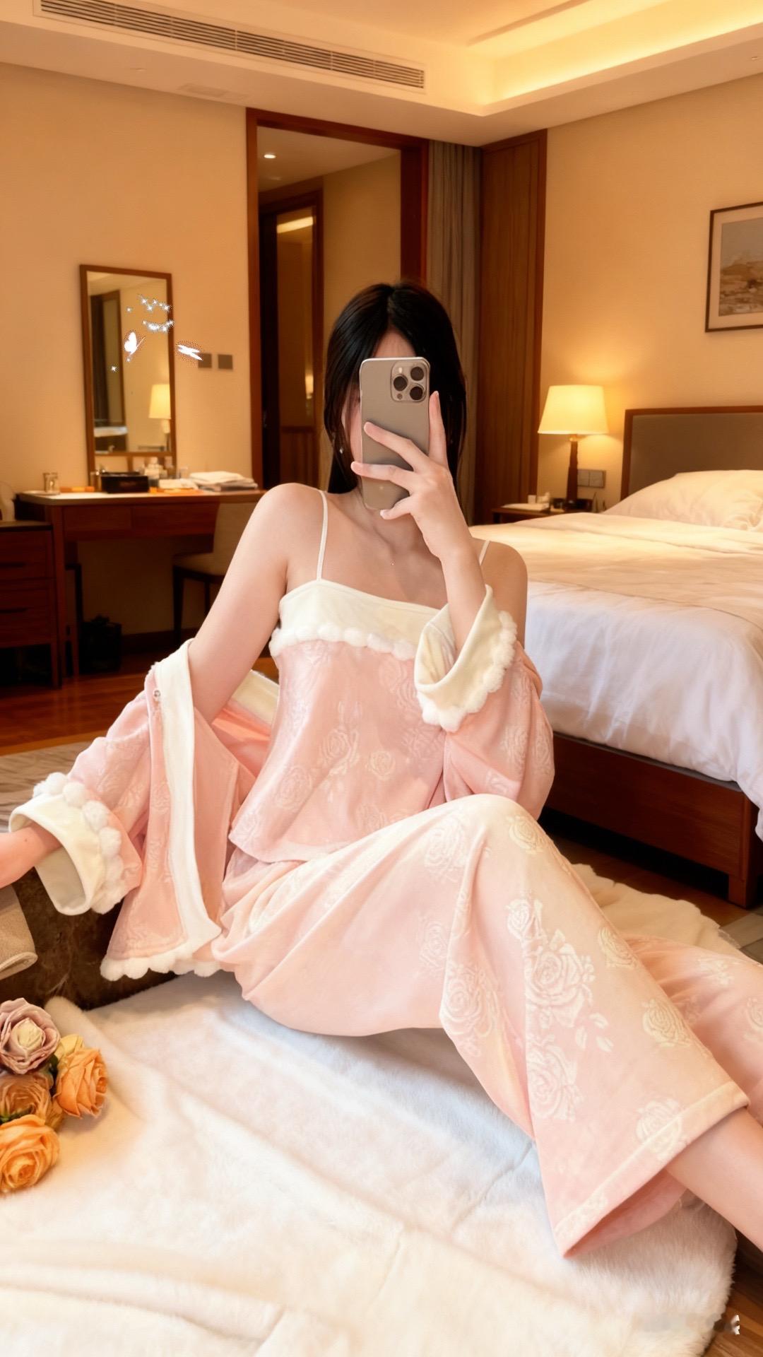 <p>辣妹穿搭大赏 美出高级感穿搭 睡衣三件套 穿搭穿搭 气质仙女裙穿...