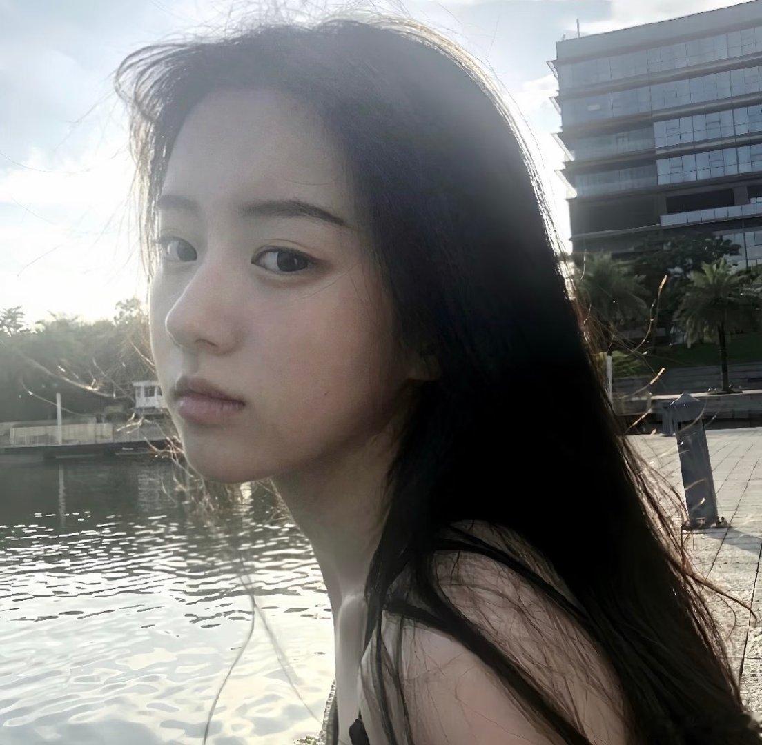 #包上恩[超话]##包上恩卧蚕在妈妈肚子里打的# 妈妈求饶啊 ​