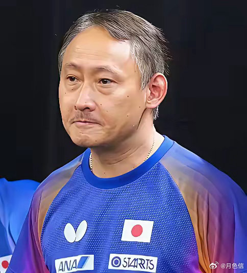 现在全网最郁闷的人，
估计就是张本宇了，
儿子张本智和输给伊朗阿拉米扬就算了，没想到女儿张本美和1-4又输给了王曼昱。 ​