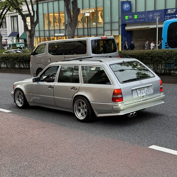 日本汽车街拍 奔驰E级旅行车S124篇 之九