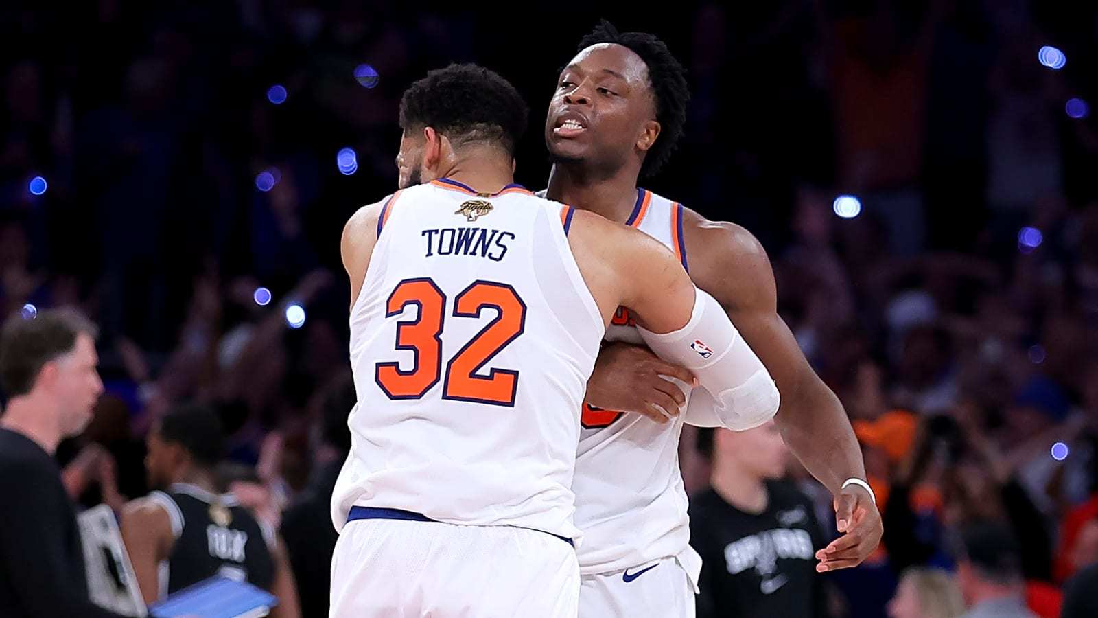 NBA时隔近三十年！他复刻乔丹总决赛名场面 NBA总决赛第五场开战，尼...