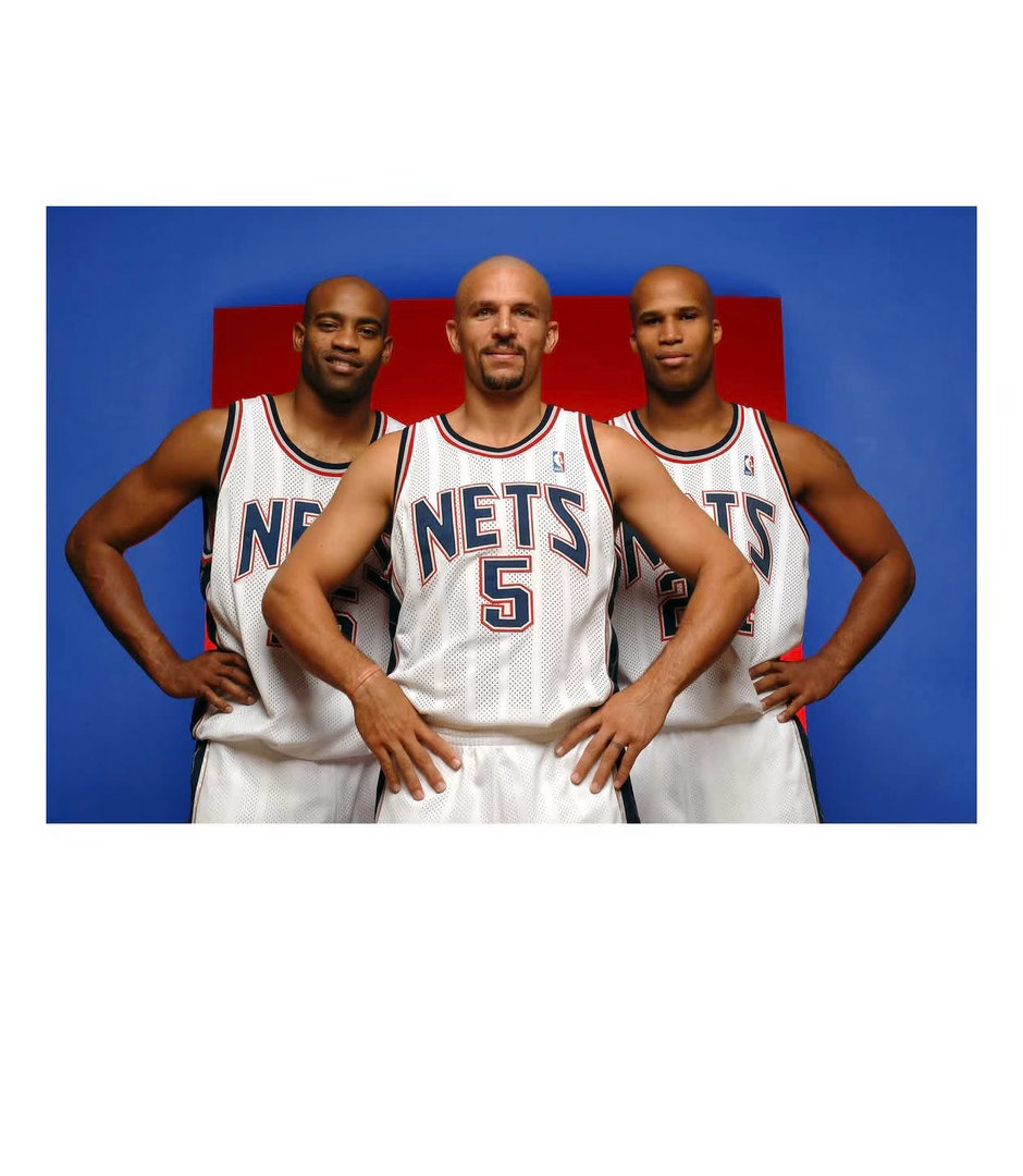 #篮天下[超话]# 曾经的篮网队，都是熟人！

Images via brooklynnets #中国队亚运王者夺金# ​