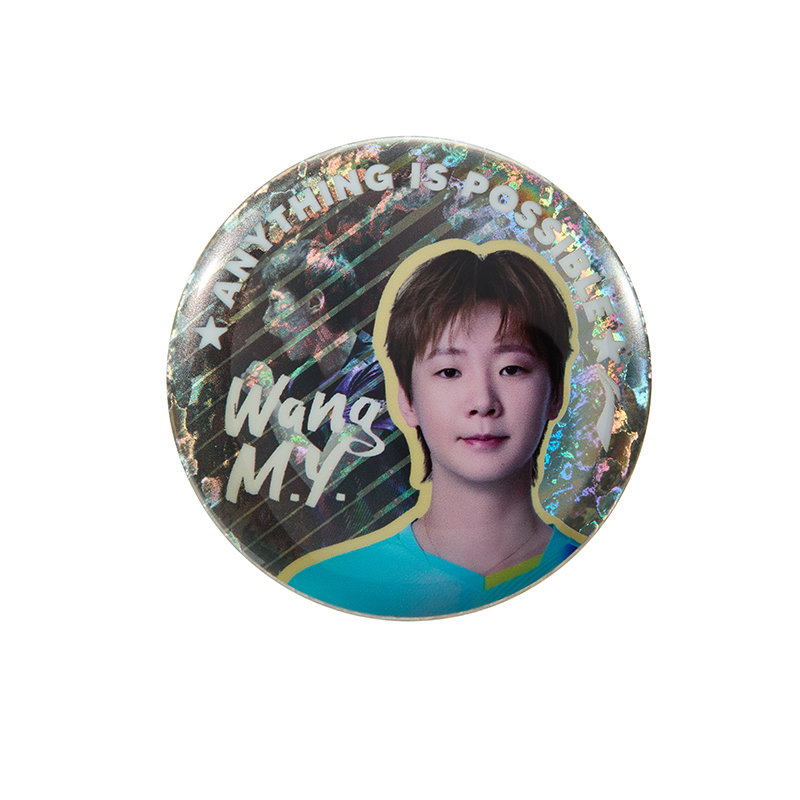 李宁这个猫鱼（曼昱）的🏓吧唧包好可爱🐱 
嘉年华里面可以加🛒了 ​