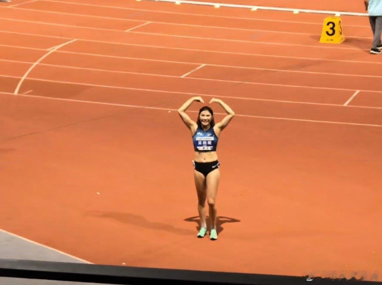 【 8月16日，2026年全国田径锦标赛女子100米栏决赛，吴艳妮13...