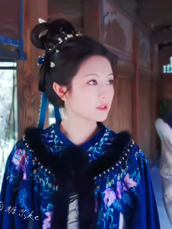 一张美脸后是更美的一张脸
