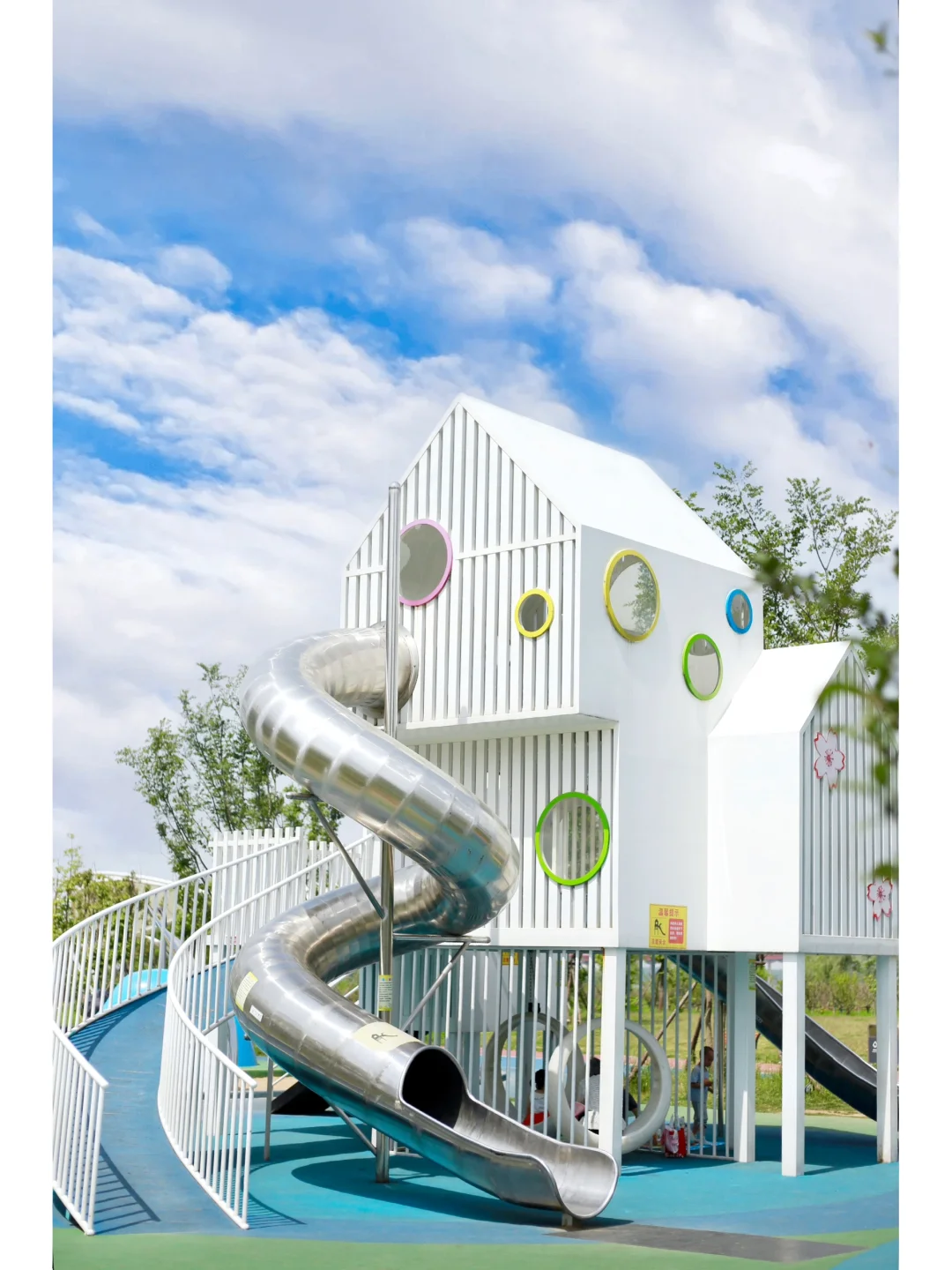 武汉免费溜娃｜临江童话游乐场➕花海野餐🌼🌼