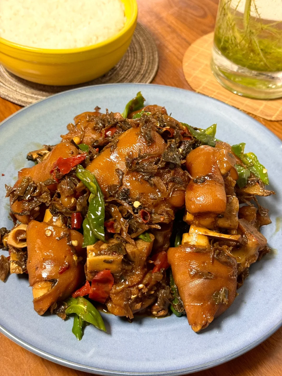 梅干菜烧猪蹄家常做法