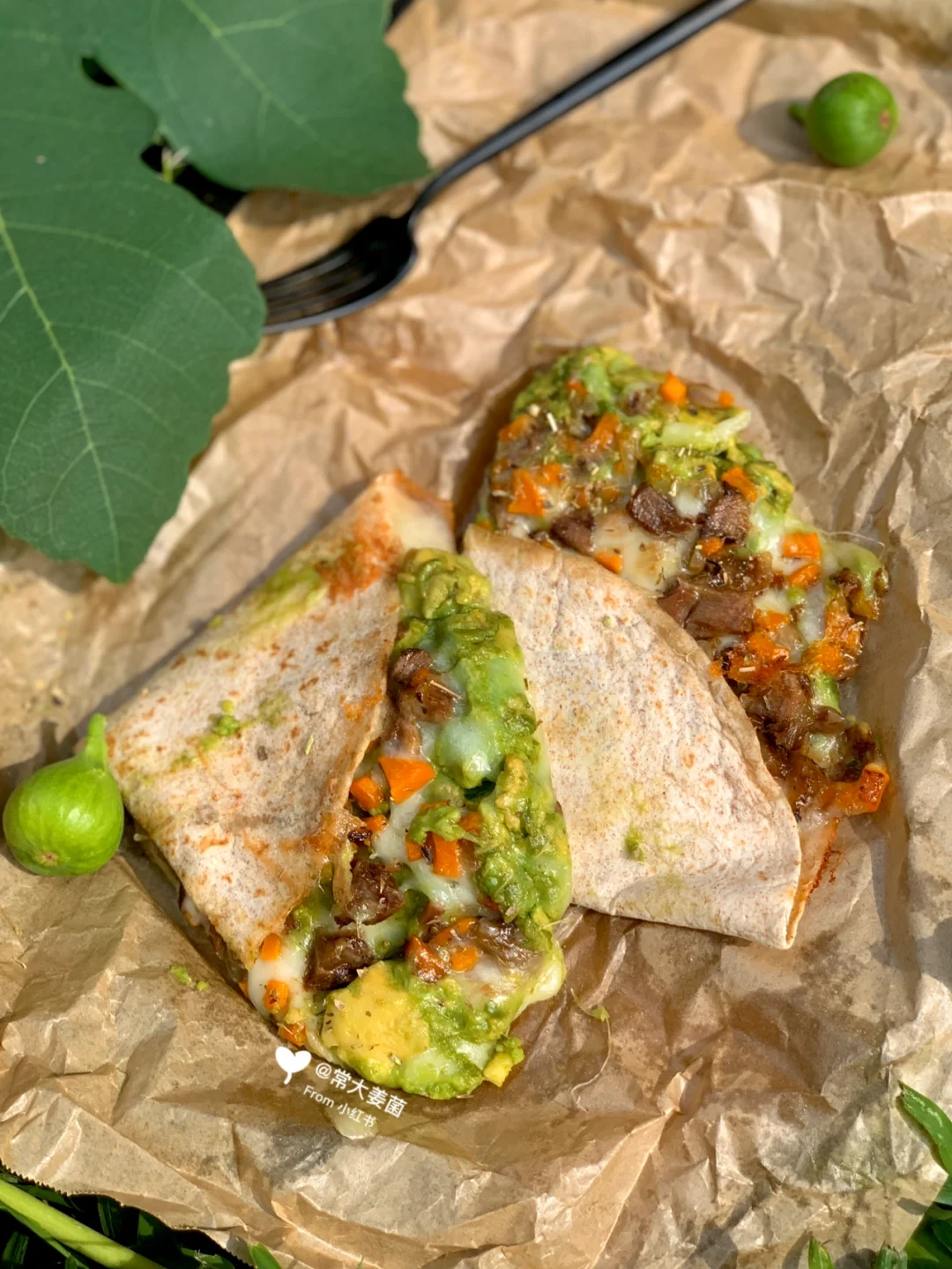 减脂的快乐🥑🥩牛油果胡萝卜芝士牛肉卷饼