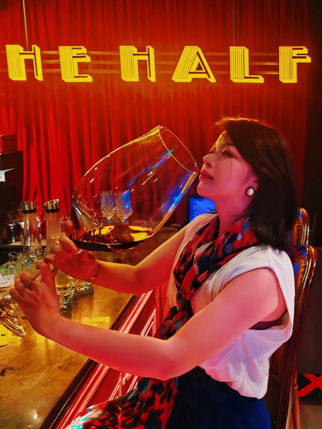 笑死，看个Cabaret还get了同款表情包🤣