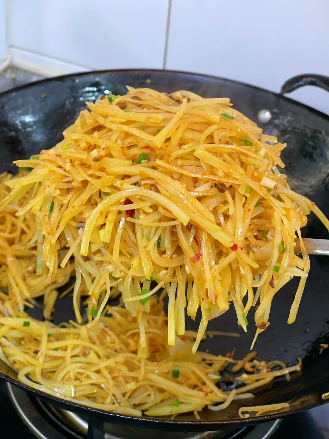 香辣土豆丝做法几块钱搞定的下饭菜