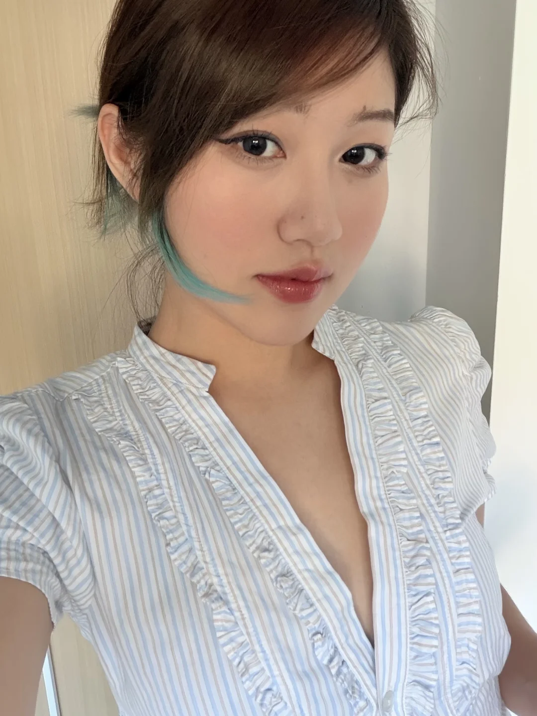 无法摘下的蓝色耳麦