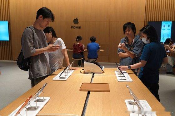 财新网【iPhone 18 Pro电商平台最高降价900元 是“破发”还是引流？】苹果新手机近年越来越难溢价，手机行业分析师称，存在部分平台或大客户降价引流的情况，新品破发已现多次 ​