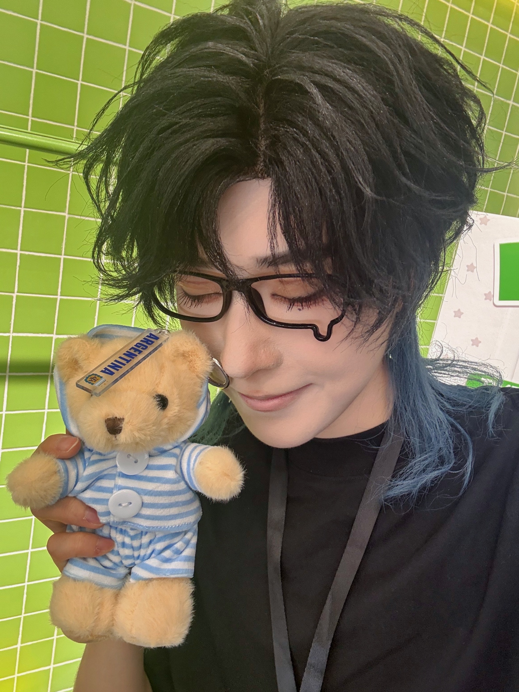 其实此小e本来打算矜持一点当一个冷峻清醒克制之人多攒几次见面一起发，但...