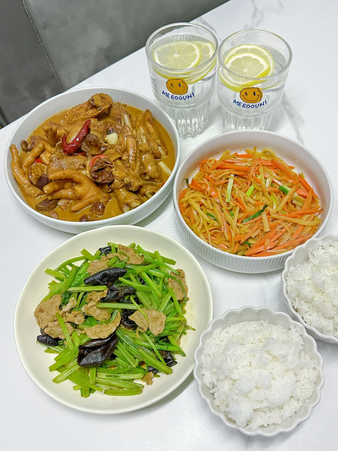 ✅晚餐分享｜红烧鸡肉➕芹菜炒木耳肉片➕土豆丝