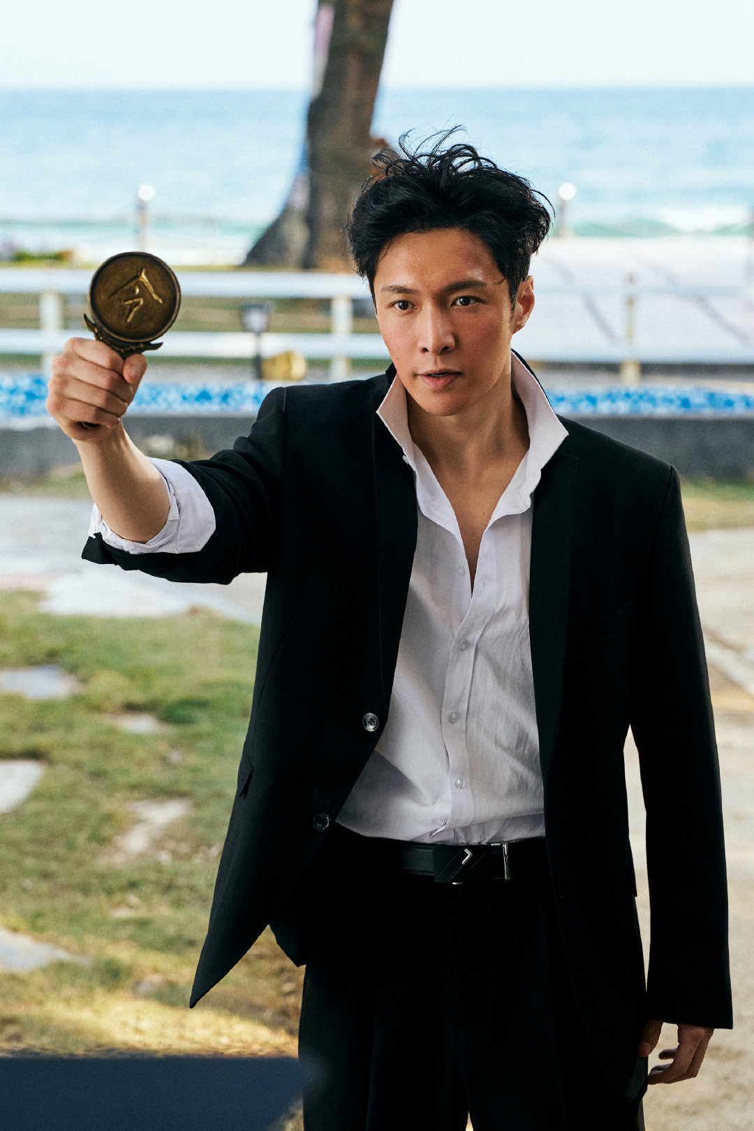 这个夏天谁人不识师叔公徐风
粉红袜子西装裤 我叫徐风你记住[酷][酷]

zyx  艺兴 #暑期档最出圈电影角色# ​