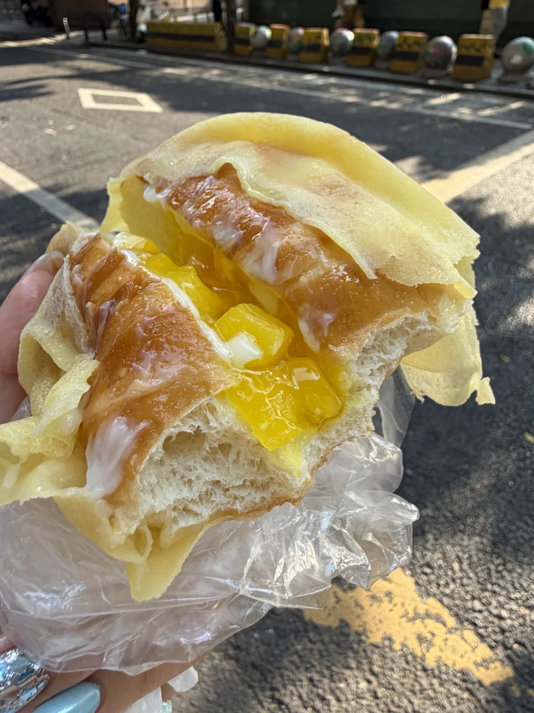 广州路边随手买的好吃晕！！！