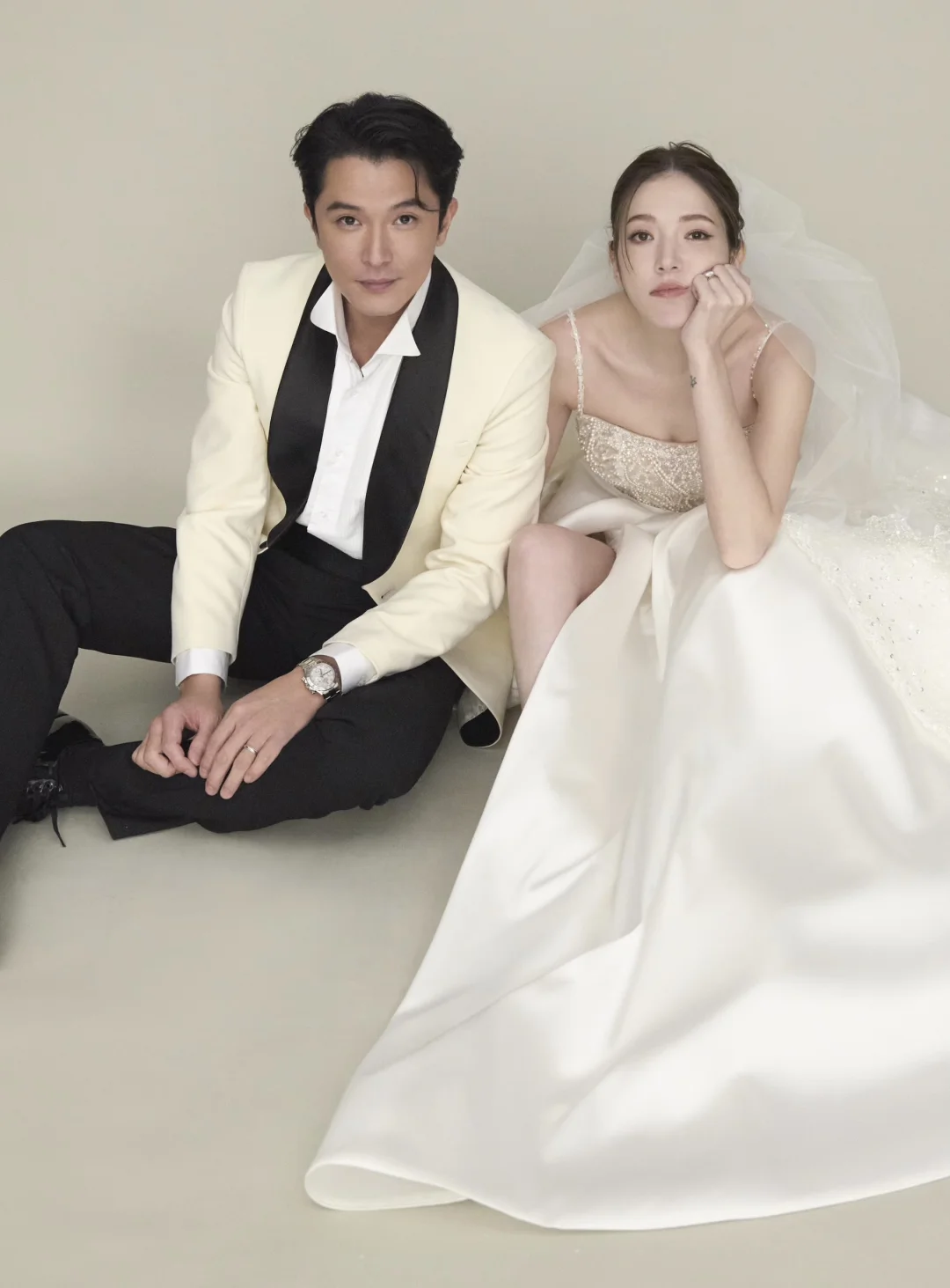 邱泽许玮甯分享婚纱照，太养眼！