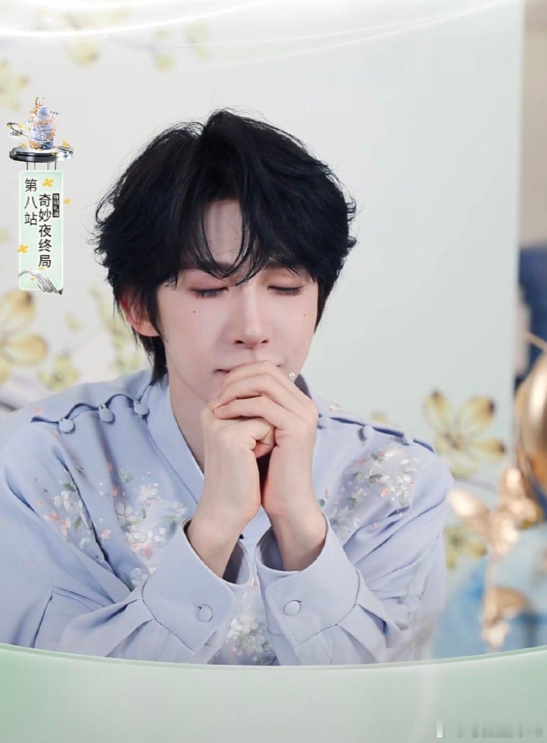 #刘宇廿六驭梦山河##刘宇0824生日快乐# 幸福的眼睛不会说谎💧超级萌的宝宝😆
刘宇​