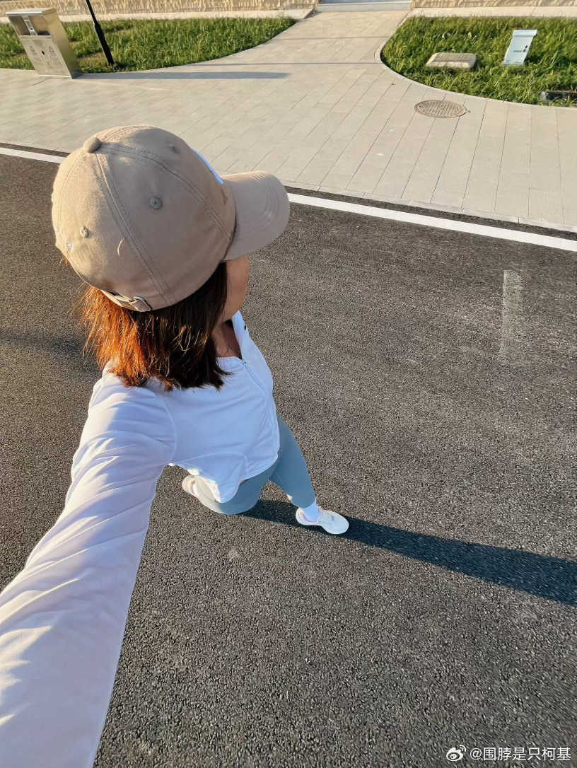 回淄博第一跑✨ 今日跑量10km，应景国庆节哦！ 楼下文化中心也太适合...