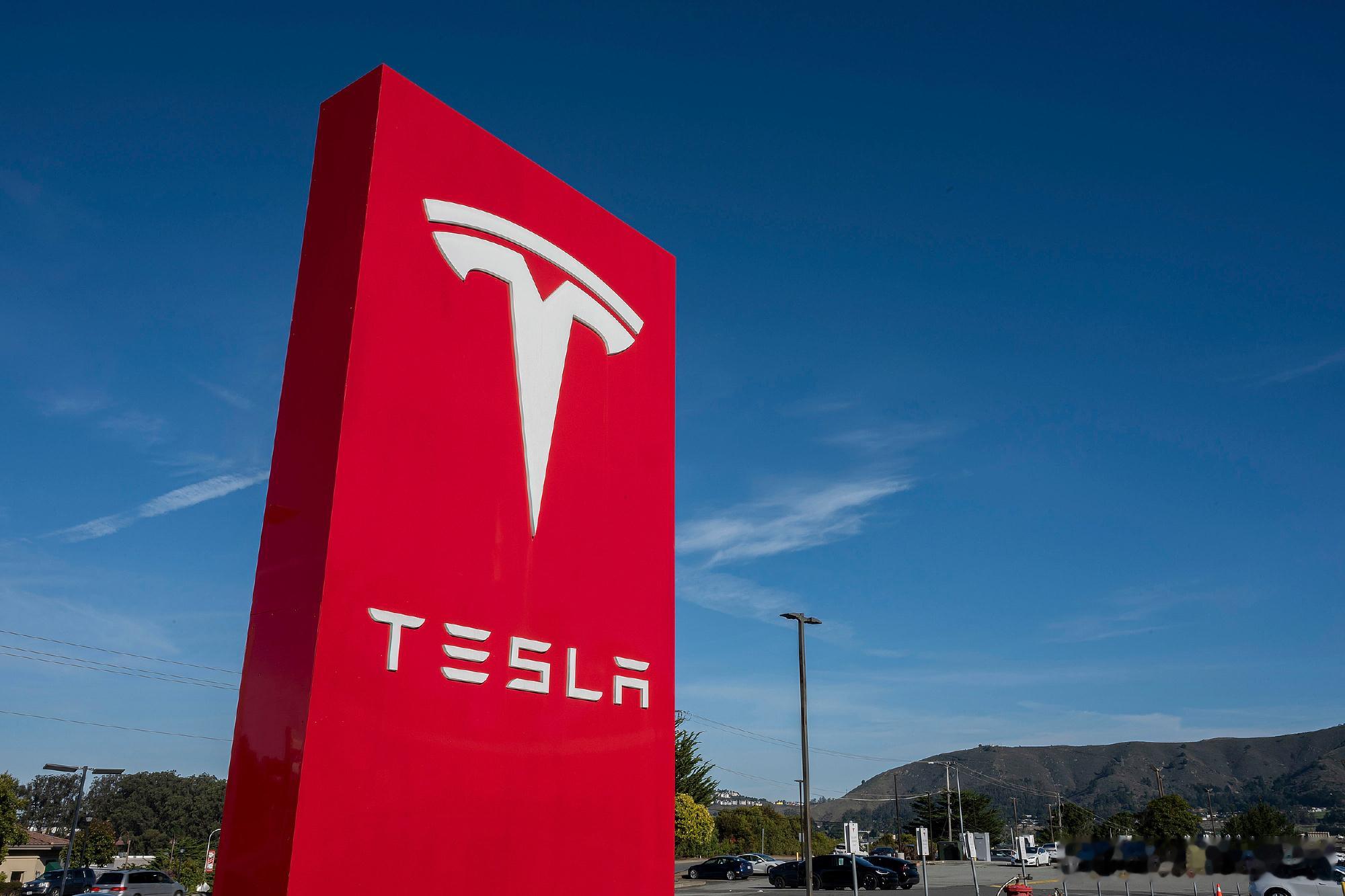 11月10日，特斯拉宣布，Model Y L上线交流外供电功能。即日起...
